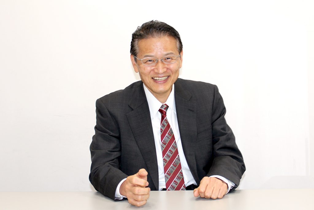 伊藤忠丸紅鉄鋼の成長戦略／設立20周年記念特集／戦略インタビュー／石谷誠常務／スキル向上、多様なプロ集団に／人材・ＩＴ・物流・技術戦略／ＤＸ活用しビジネス変える