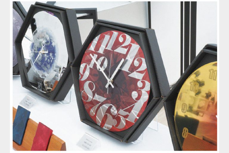 新光ステンレス研磨　金属意匠用いた時計発売　ブランド設立、出展も
