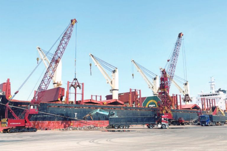 飛田テック　鉄スクラップ2万トン船積み　バングラデシュ向け、直江津港から　1社1港では北海道除き最大