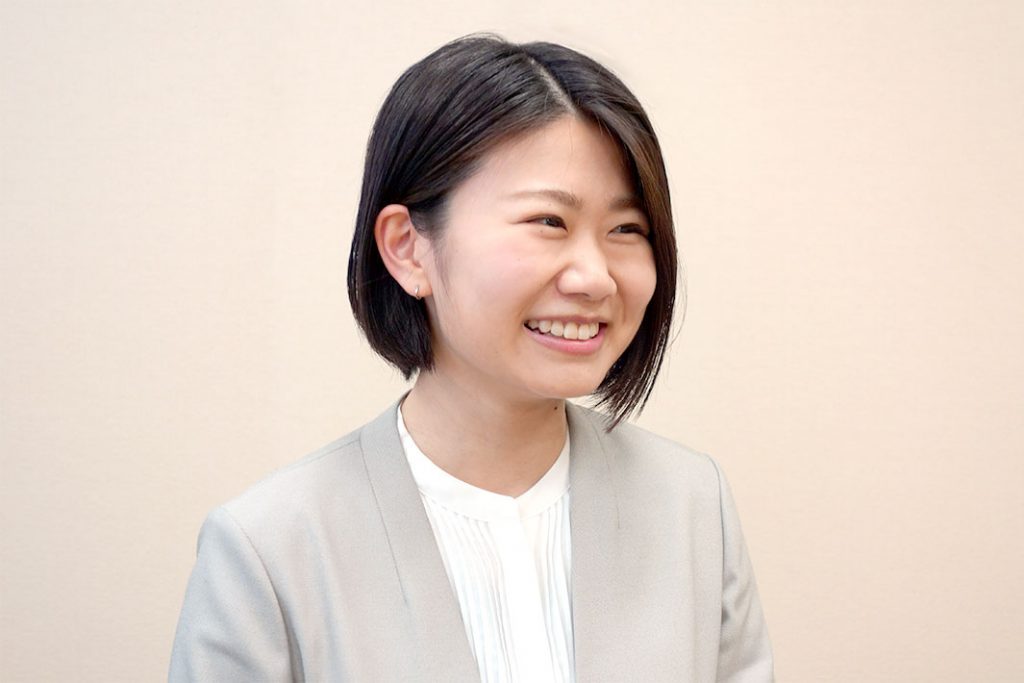鉄鋼業界で働く／女性営業職編／インタビュー／恩返しできる営業職に