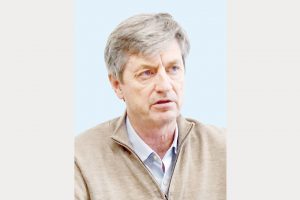ニッケル協会の取り組みを聞く／市場開発部門ディレクター　リチャード・マセソン氏／長寿命、循環型社会に貢献／欧米鋼構造物ステンレス化に焦点／日刊産業新聞 23・6・20