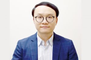 鉄鋼業界で働く／グローバル人材編／インタビュー／「一生懸命」行動で示す