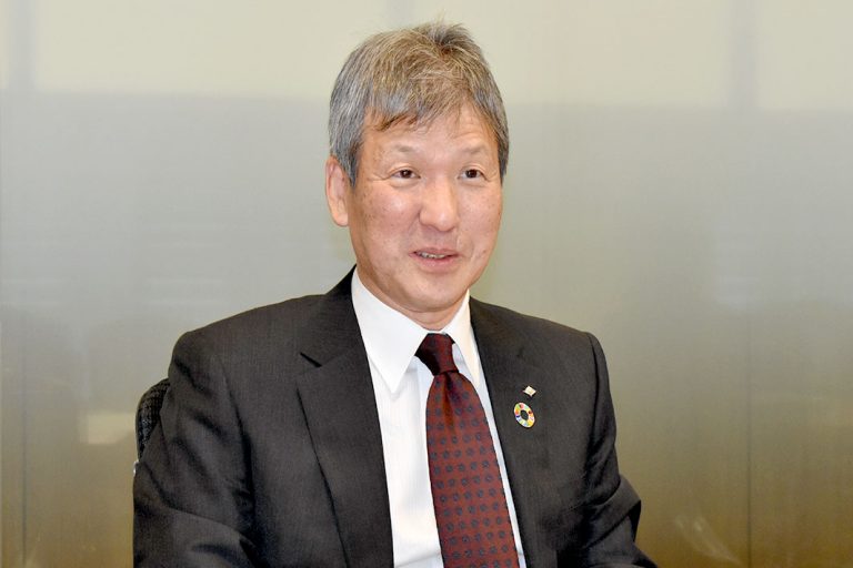 商社の経営戦略　物流・人材対策／神鋼商事　森地高文社長／新人事制度でプロ育成／DX活用し物流プラットフォーム