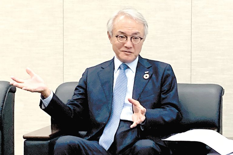 非鉄新経営　変化を好機に／ＵＡＣＪ社長／石原美幸氏／事業部新設、「素材＋α」へ／北米、自動化設備でコスト低減