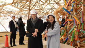武藤経産相／万博会場を視察