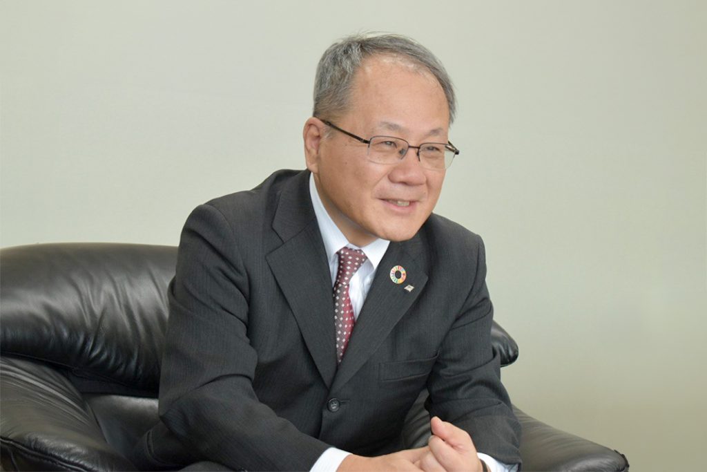 財務・経営戦略を聞く／神戸製鋼所取締役　執行役員／木本　和彦氏／機械・エンジ、高成長追求／アルミ板、新合弁で中国需要捕捉