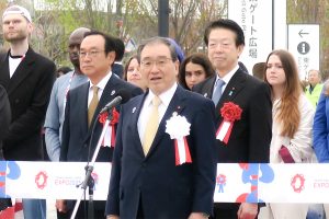 万博開幕　にぎわい見せる／十倉会長「命と向き合う期間に」
