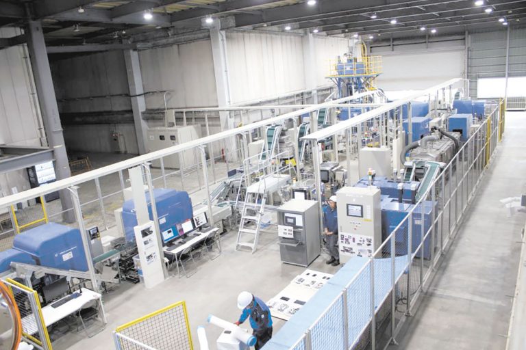 産総研など実証開始　ＡＩ活用の小型家電無人選別