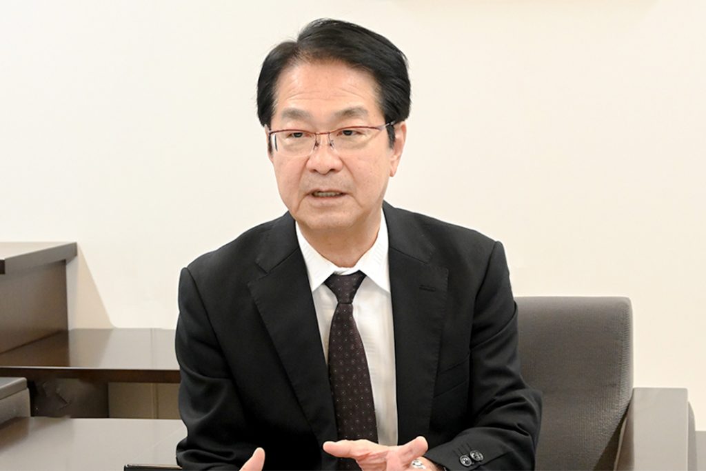 丸藤シートパイル創業100周年／羽生成夫社長／工事部門伸び　受注好調／千葉工場リニューアル、自動化加速