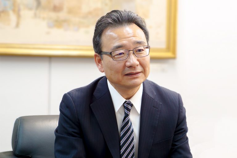 新社長に聞く／日本高周波鋼業／岸　幹根氏／大同特とのシナジー創出／工具鋼・軸受鋼移管で側方支援も