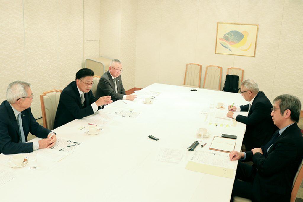 創刊90周年特別企画　九州地区団体トップ座談会／業界横断で議論　新たな価値作る