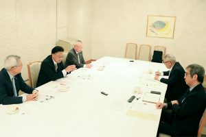 創刊90周年特別企画　九州地区団体トップ座談会／業界横断で議論　新たな価値作る