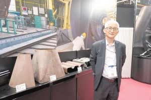 機械要素展で松田商工がＰＲ　ハルドックスの曲げ加工