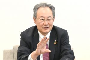 人財戦略を聞く／電炉編／トピー工業／専務取締役／安原　優氏／中計、人的資本に30億円／ＤＸなど社内講座・研修注力