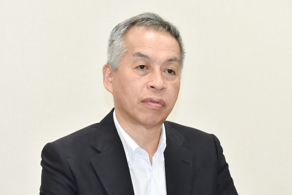 新社長に聞く／日鉄物産　園田裕人氏／鉄鋼軸に「選ばれる力」磨く