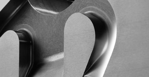 日立金属　熱間金型用鋼「ＤＡＣ―Ｘ」の加工例