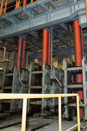 山陽特殊製鋼　第二製鋼工場の大断面完全垂直型連続鋳造設備